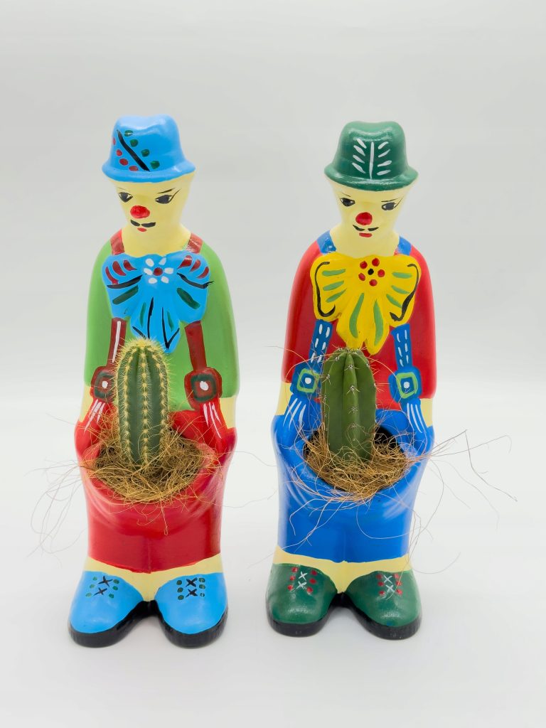 Ceramiczna figurka dekoracyjna 30 cm – ręcznie malowana ozdoba z kaktusem - zdjęcie z galerii 1